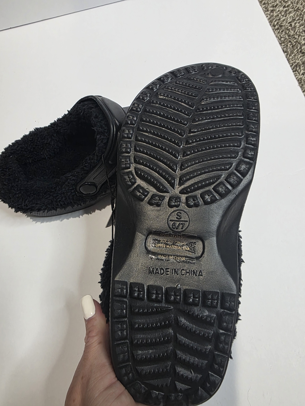 Bobbie Brooks Black Fleece-Lined Clog Mules - Picture 6 of 7